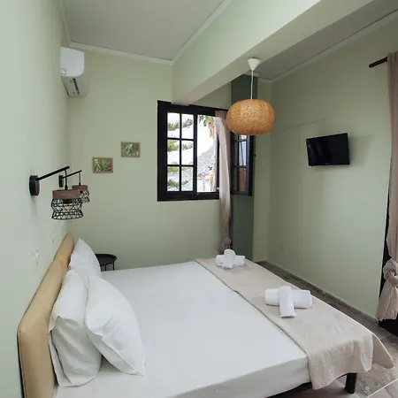 Sancho Hotel *