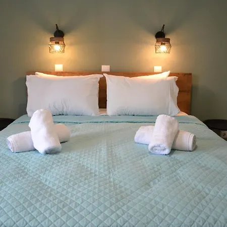 Sancho Hotel *